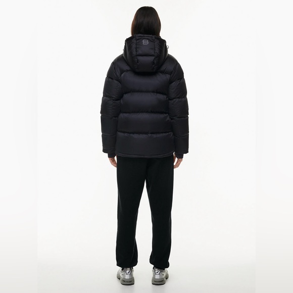 Aritzia Super Puff Satin Flex Black XS *NWOT* - Picture 3 of 10
